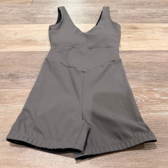 Varley Women's One Piece Athletic Gray Let’s Go Juni All In One Romper XS - Picture 2 of 6